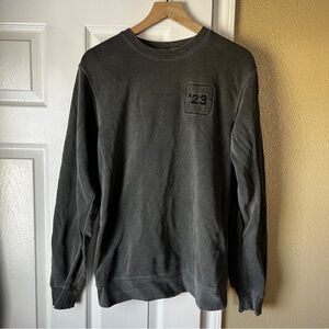 Dark Gray Sweatshirt with '23' Patch NETFLIX